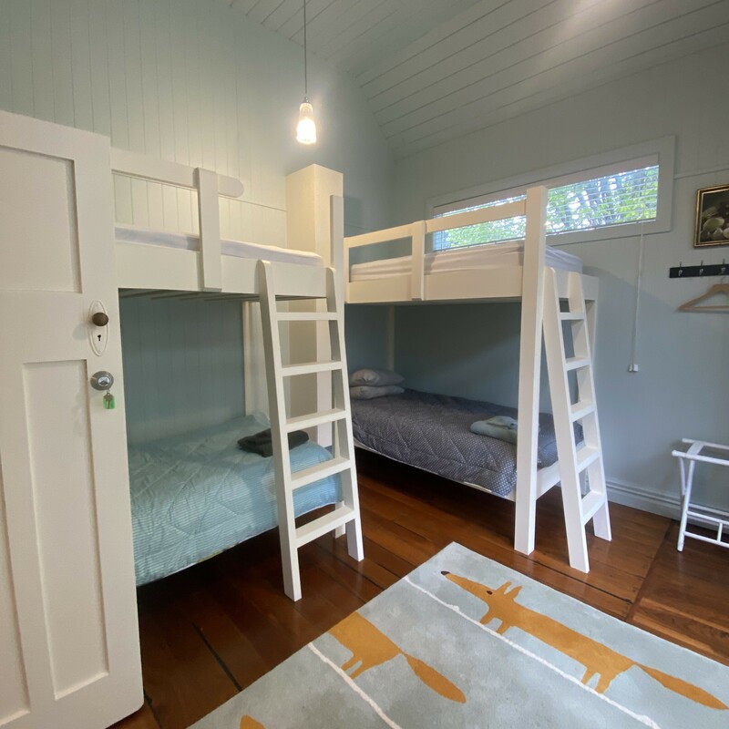 Schoolhouse Cottage - bunkroom1